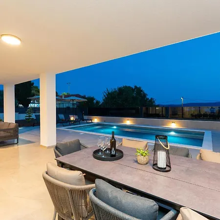 Gorgeous In Сasa de vacaciones